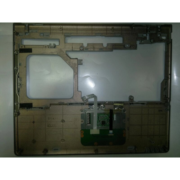✓ Верхняя часть корпуса топкейс LG e50